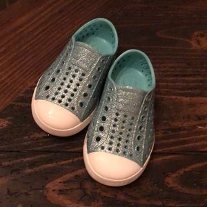 Shell mint sparkly Natives